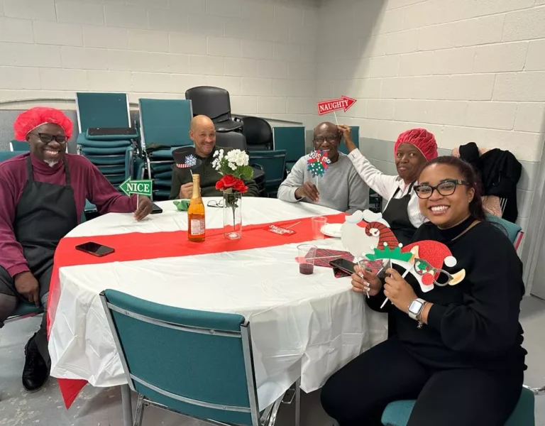 Community Holiday Dinner 2023